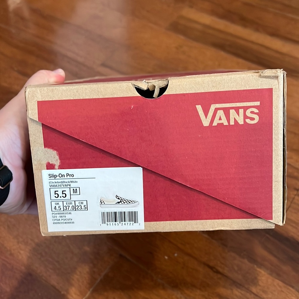Vans slip on checkered ultracush. Men’s 5.5 - women’s 7/7.5